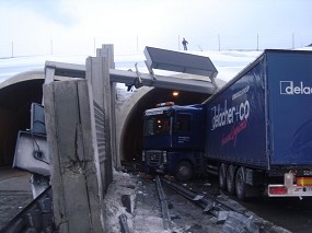 2006_LKW Unfall_1